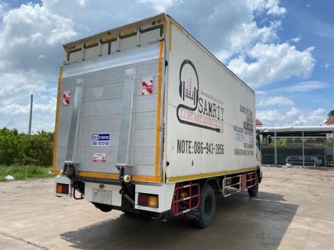 ติดตั้งลิฟท์ท้ายรถบรรทุกยินดีรับงานด่วน